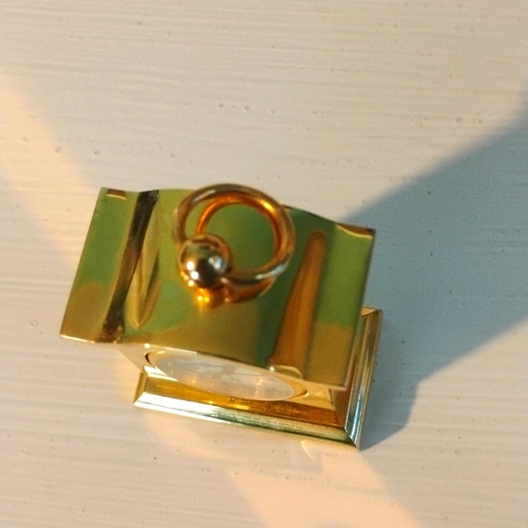 🤩Charming!/Goldentone small stand Clock💖 - Picture 8 of 8